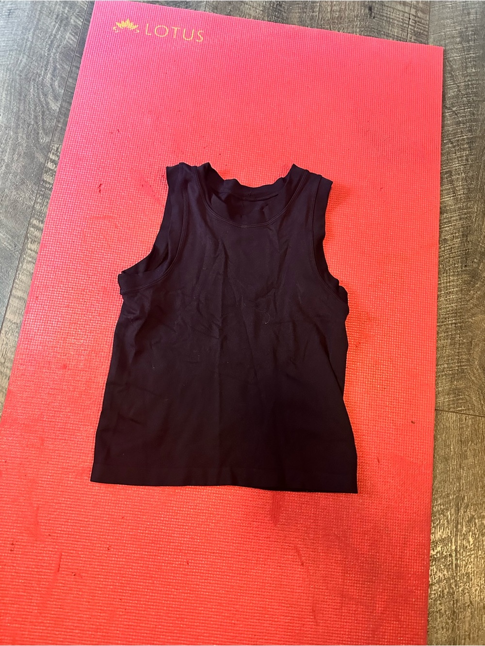 Black Sleeveless Ribbed Tank Top -